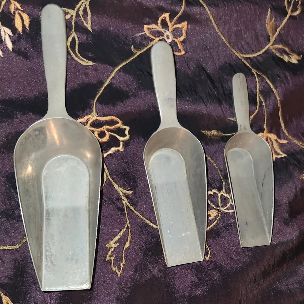 VINTAGE 3 Pcs Scoop Dipper TIN MADE IN TAIWAN SET NO SEPARATING